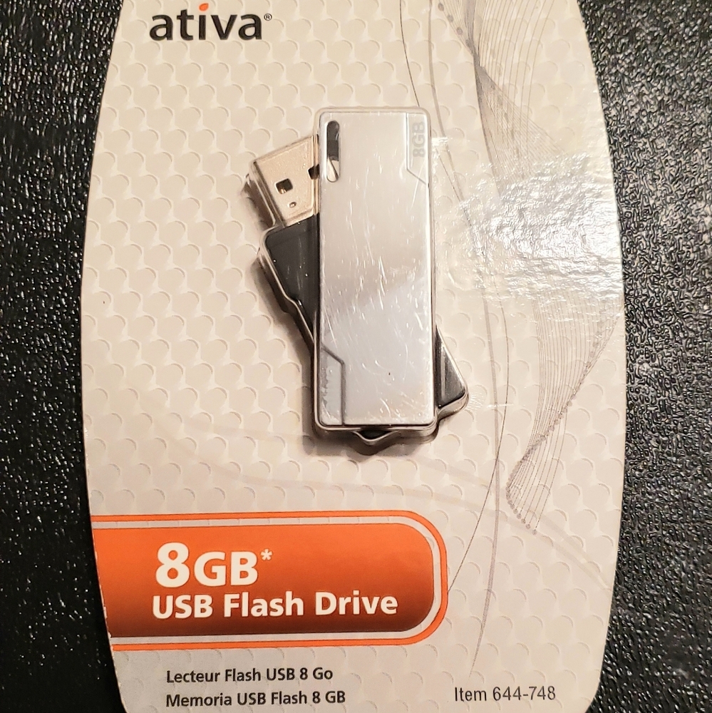 Ativa 8GB USB Flash Drive